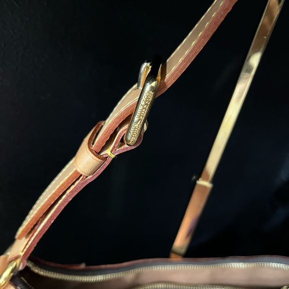 Louis Vuitton Thames GM hobo bag - Picture 14 of 17